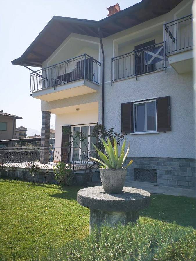 Location de vacances pour 4 personnes, avec jardin ainsi que vue et vue sur le lac à Lenno - 4