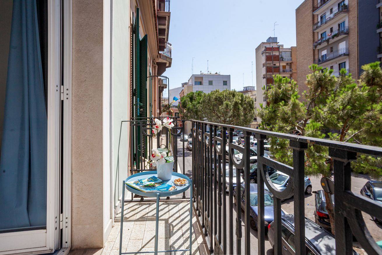 Appartamento intero, Stazione & Università Apartment with balcony in Bari, Provincia di Bari