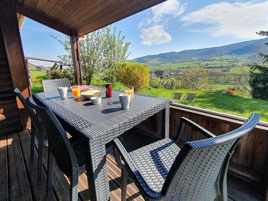 Camping Lac de Saint-Point Lamartine - Chalet 4 personen - Chalet Tradition Standard 28m² - 2 Zimmer - überdachte Terrasse in Mouthe-Lac et Mont d’Or, Doubs
