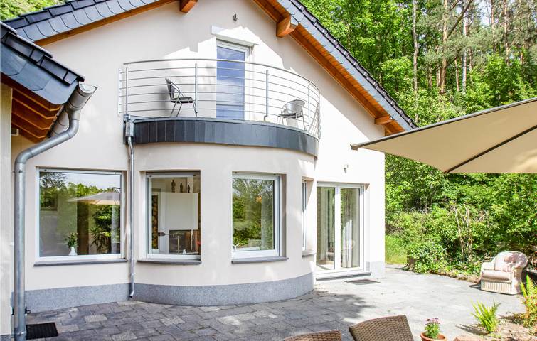 Ferienhaus für 6 Personen, mit Terrasse und Garten sowie Ausblick in Nideggen