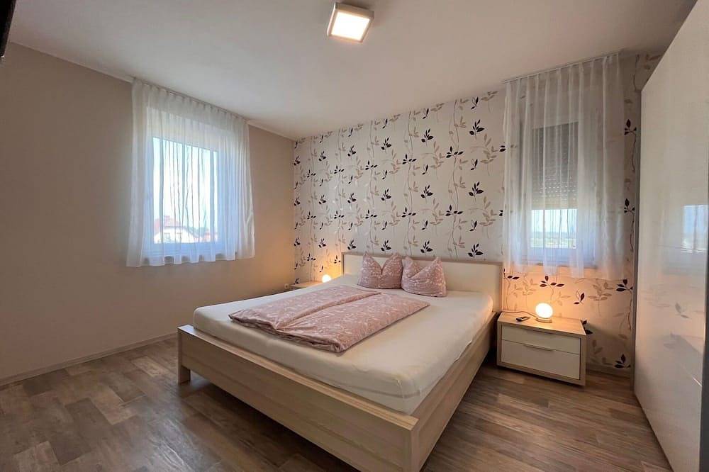 Ganze Wohnung, Herrliche Wohnung für 6 Personen mit Klimaanlage,  W-Lan, Tv, Terrasse und Haustiere erlaubt in Donnerskirchen, Leithaberg