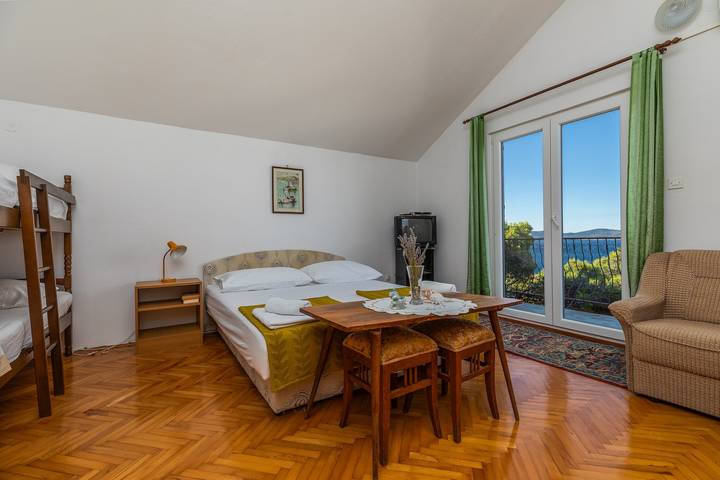Ferienwohnung für 3 Personen, mit Balkon/Terrasse in Marusici