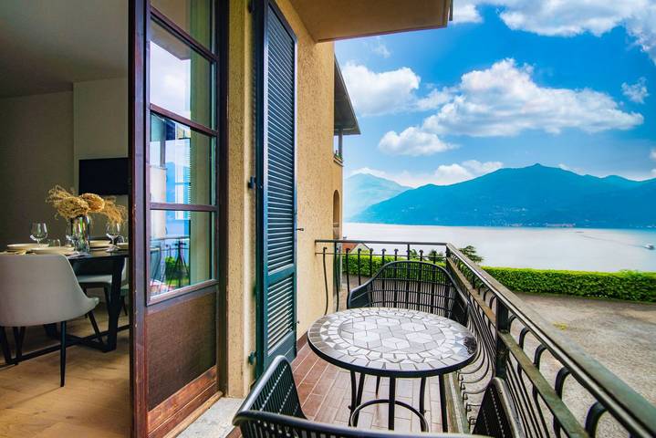 Gîte pour 4 personnes, avec balcon dans Menaggio