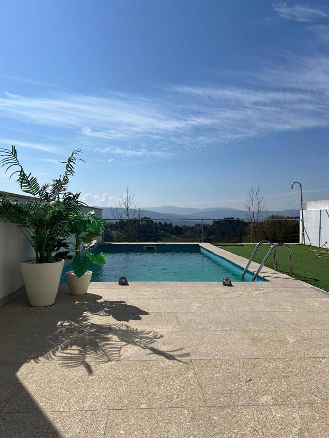 Location de vacances pour 6 personnes, avec piscine et vue sur le lac ainsi que jardin et vue à Amarante - 3