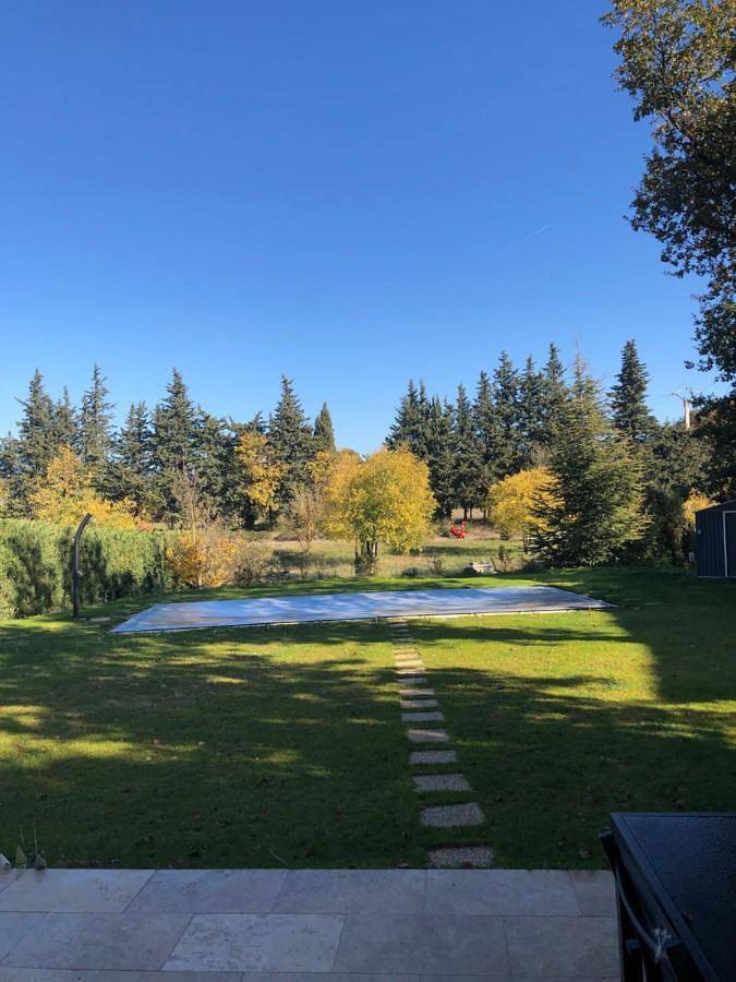 Appartement de vacances pour 2 personnes, avec vue ainsi que jardin et piscine