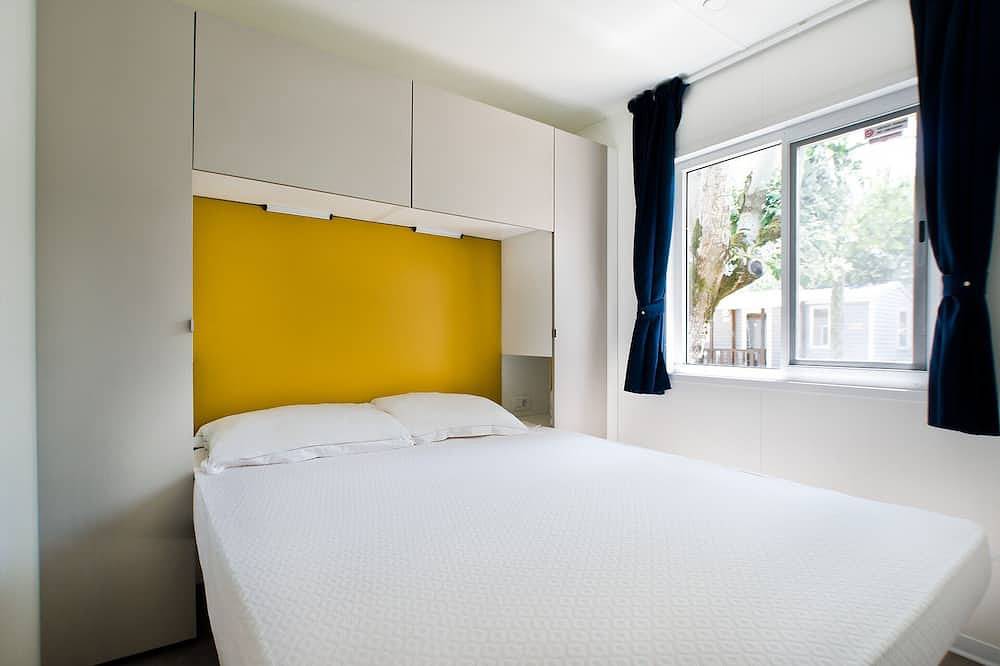 Cosy mobile home 3 bedrooms, 2 bathrooms by the sea, close to Rimini, Ravenna in Cesenatico, Provincia di Forlì-Cesena