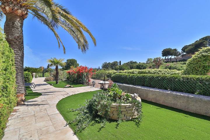 Location de vacances pour 3 personnes, avec piscine et jardin à Saint-Raphaël - 2