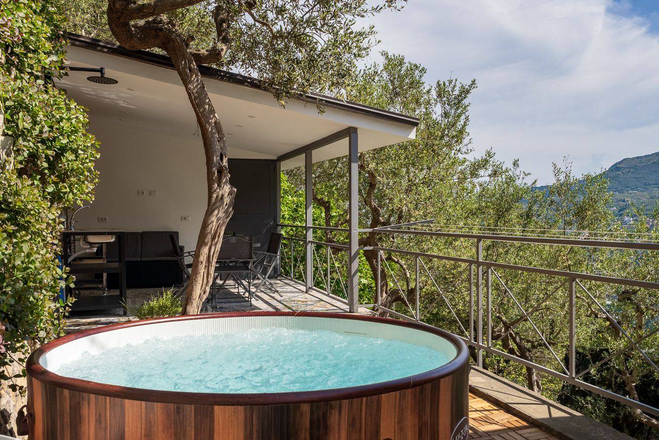 Regina Vittoria Relais luxury house with jacuzzi in Meta, Provincia de Nápoles