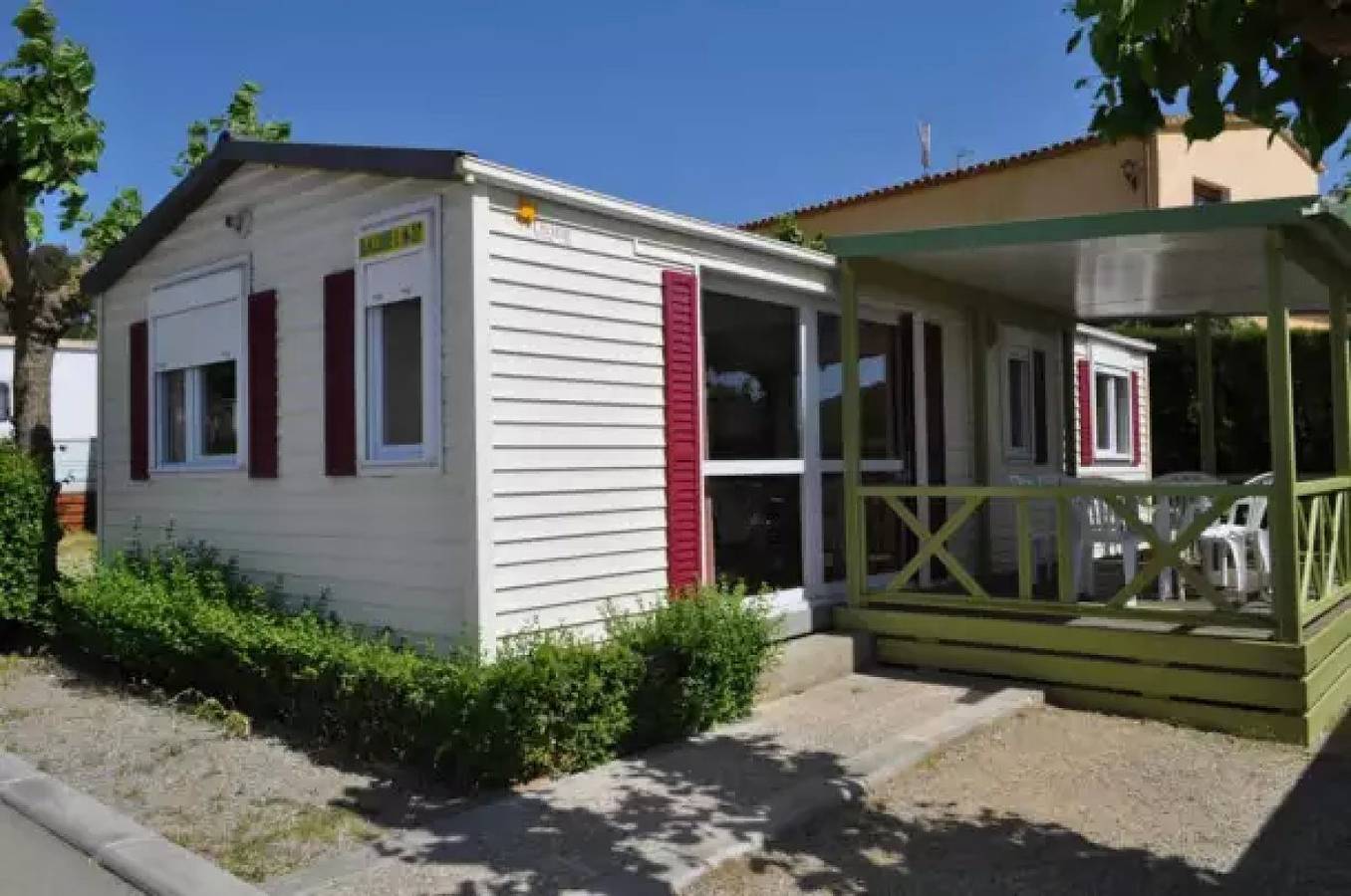 Zecamping 4 étoiles espace aquatique locatif Tv clim 34m2 in Pals, Costa Brava