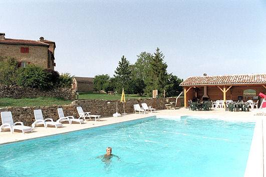 Gîte pour 25 personnes, avec terrasse ainsi que piscine et jardin, animaux acceptés dans Parc naturel régional des Grands Causses - 2