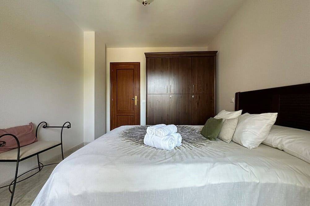 Entire apartment, Apto 1 habitación y piscina - La Barrosa 5608 in Isla (Cantabria), Arnuero