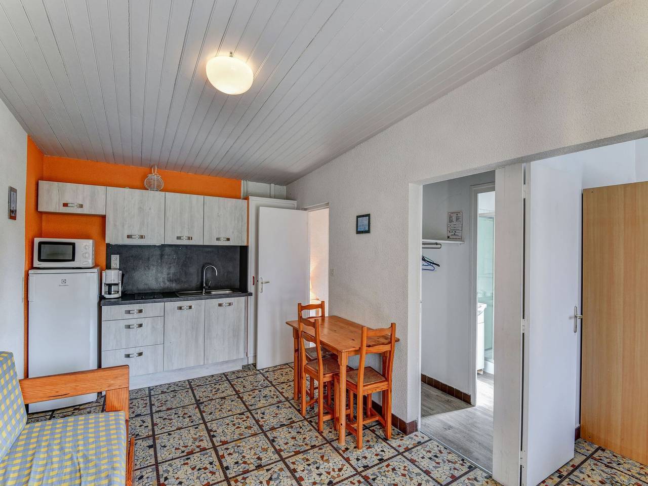 Gîte avec piscine et activités in Saint-Savinien, Région de Saint-Jean-d'Angély