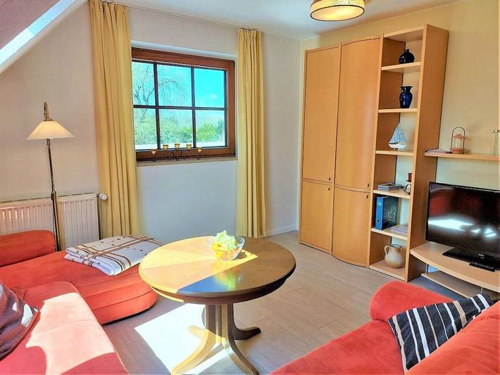 Gemütlich, 2,5 km vom Strand entfernt: Modernes 1-Zimmer-Apartment mit Terrasse und Annehmlichkeiten in Fahrdorf, Schleswig & Umgebung