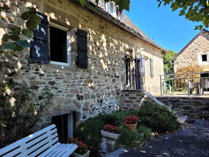 Gîte pour 7 personnes, avec terrasse à Albussac