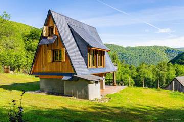 Gîte pour 4 personnes, avec jardin, animaux acceptés dans l' Ariège