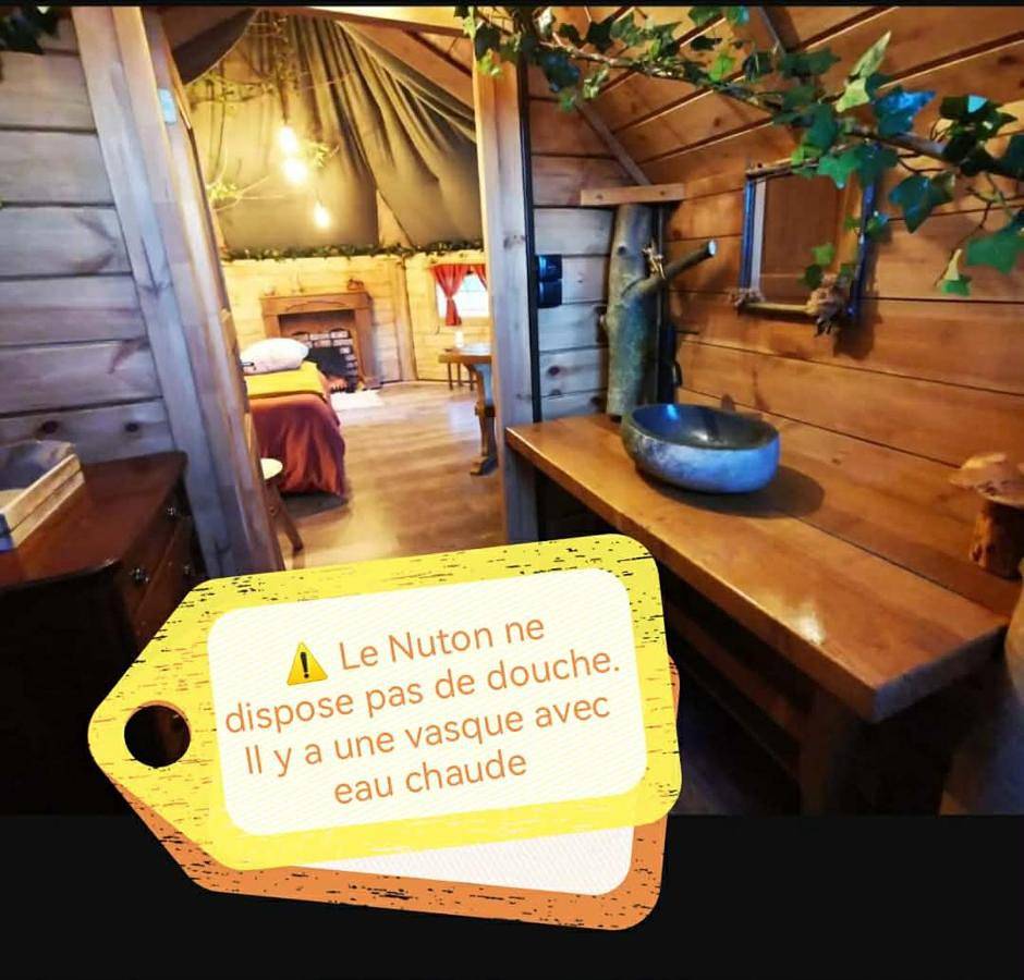 La cabane du Nuton Ardennais in Tournes, Parc naturel régional des Ardennes