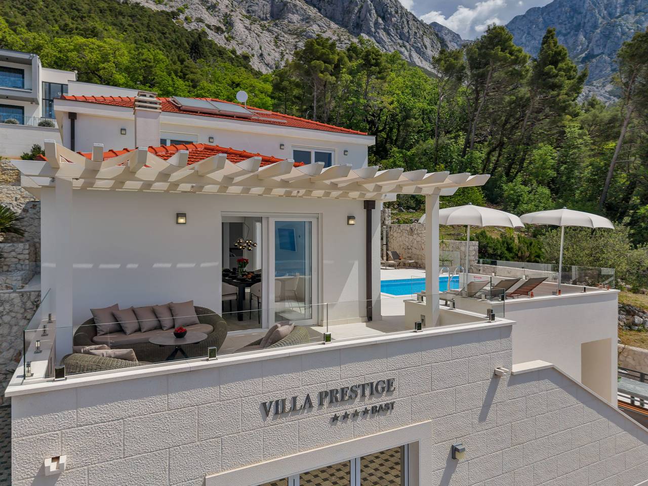 Feriehus for 10 personer med terrasse in Baska Voda, Makarska Riviera