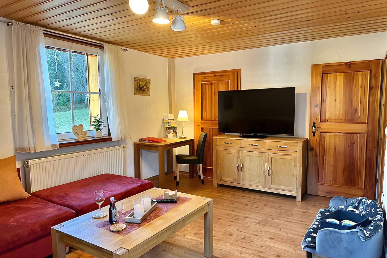 Apartamento entero, Apartamento vacacional Waldblick apto para niños y perros, 75 m², 2 dormitorios in Enzklösterle, Northern Black Forest