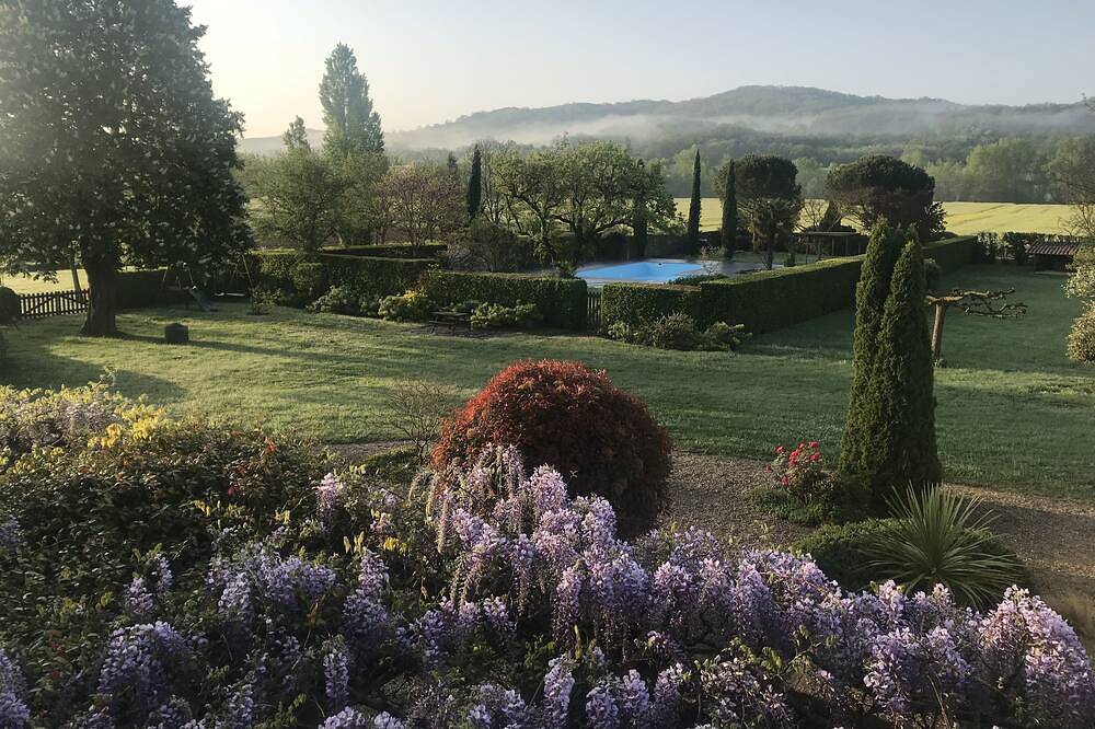 Magnifique ferme et Cottage avec grande piscine chauffée in Caudeval, Région de Limoux