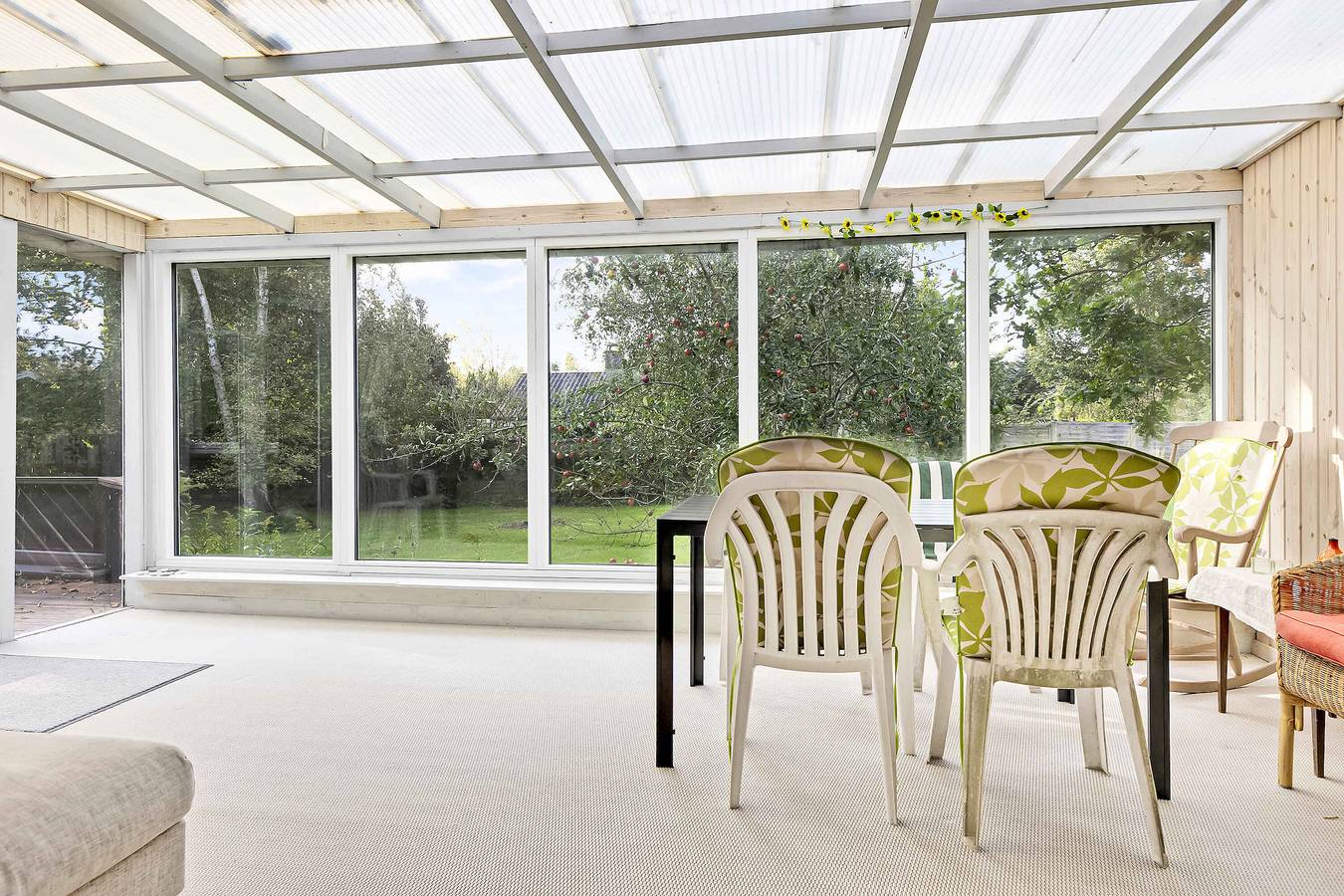 Scenic summer house 600 meters from sandy beach in Høve Strand, Asnæs