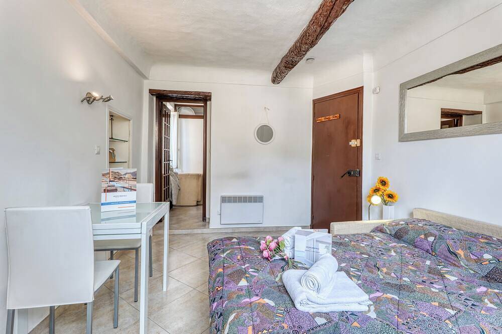 Entire apartment, Lovely Studio In Mountain Village, Breil-sur-Roya, France in Breil-sur-Roya, Nice region