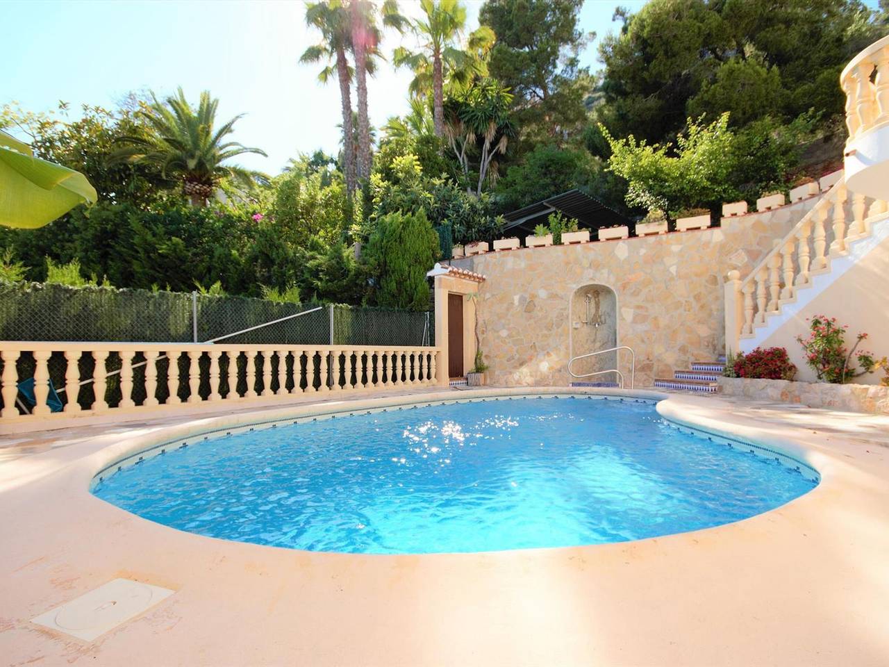 Large villa in Javea with private pool and pets allowed, near the beach in Jávea, Costa Blanca