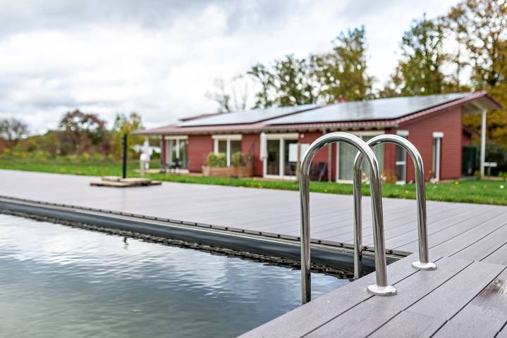 Appartement entier, Appartement 'Frühling' avec piscine partagée, jardin partagé et Wi-Fi in Straubenhardt, Forêt Noire du Nord