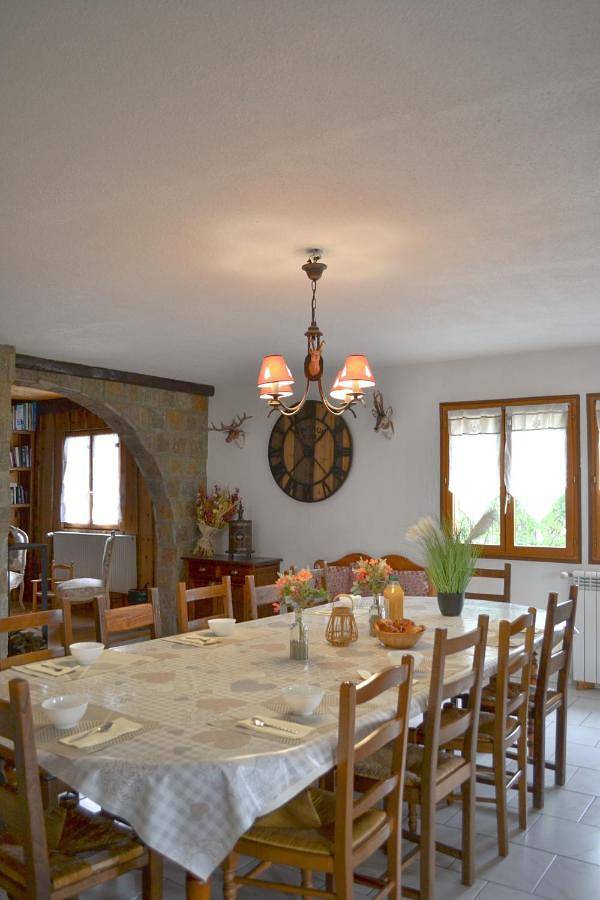 Gîte pour 12 personnes, avec terrasse ainsi que sauna et vue à La Llagonne - 2