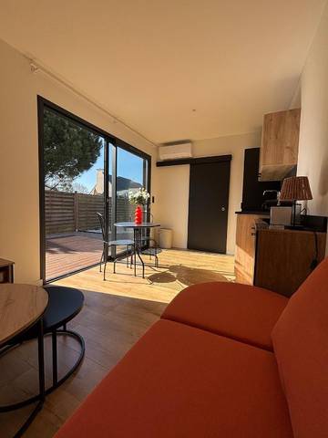 Gîte pour 3 personnes, avec terrasse à La Mézière