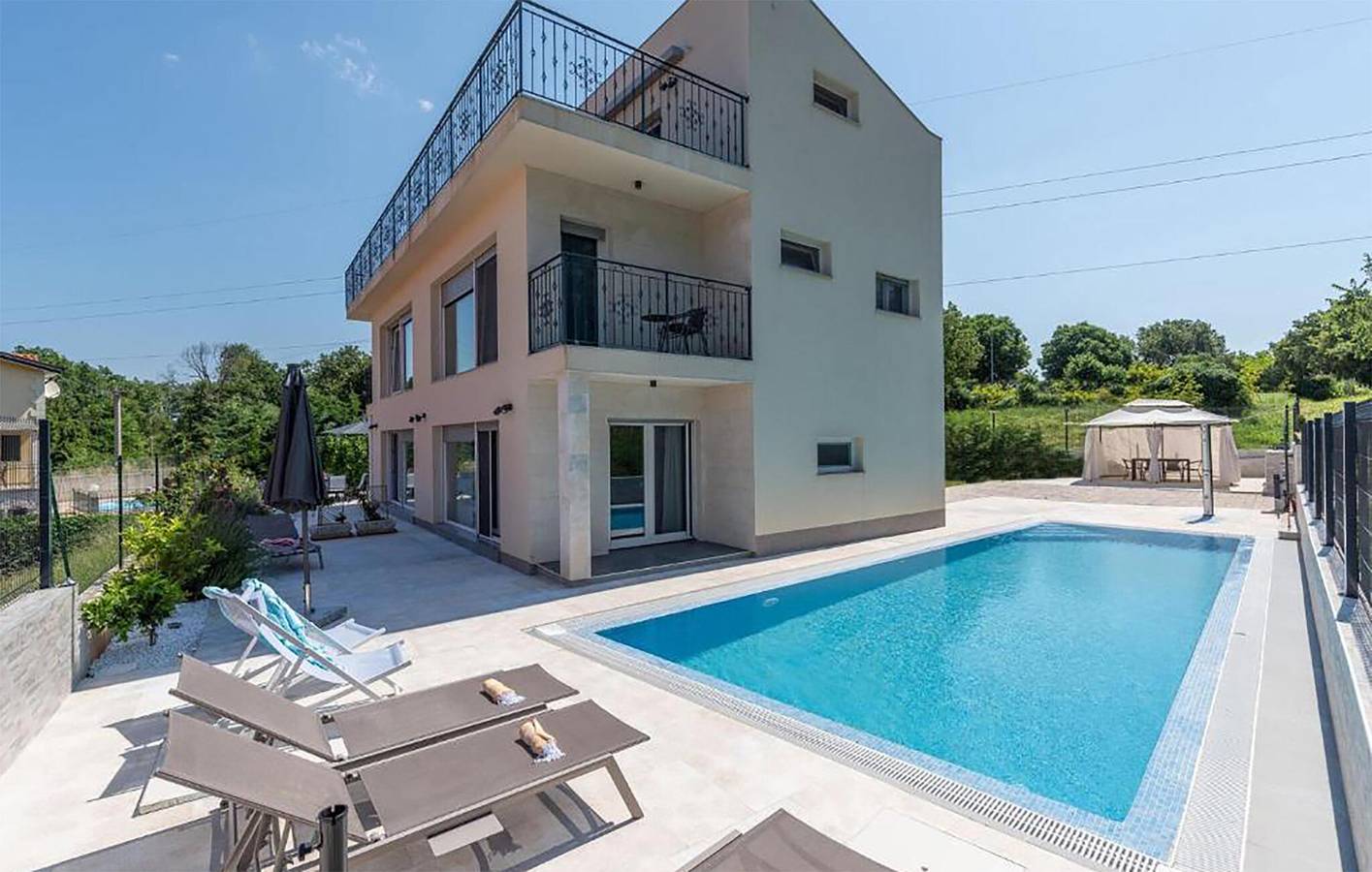 Ferienhaus für 8 Personen mit Terrasse in Mugeba, Porec und Umgebung