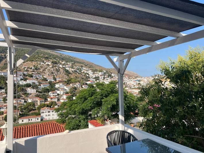 Location de vacances pour 4 personnes, avec jardin et vue, adapté aux familles à Hydra - 3