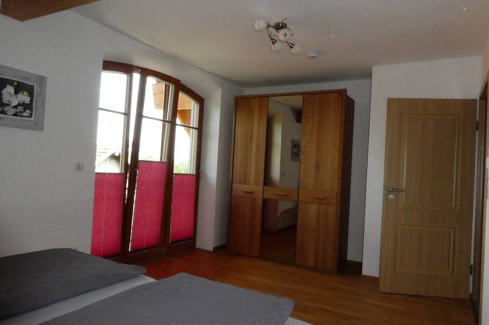 Apartamento entero, Attic apartment - Ferienwohnungen Werner in Schondorf am Ammersee, Lago Ammer