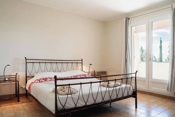 Location de vacances pour 8 personnes, avec terrasse et jardin à Azillanet - 4