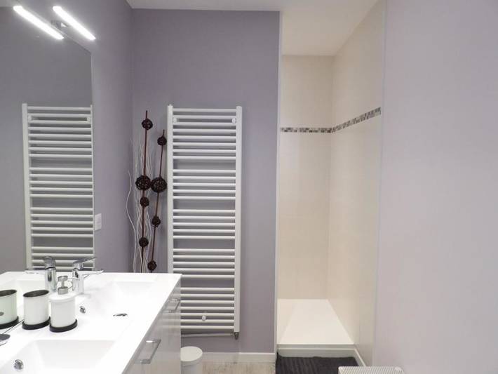 Location de vacances pour 4 personnes, avec terrasse et jardin à Uchizy - 3