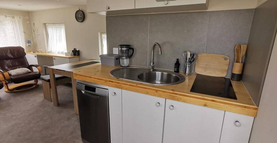 Location de vacances pour 2 personnes, avec Jacuzzi et Terrasse ainsi que Jardin et Vue à Grane