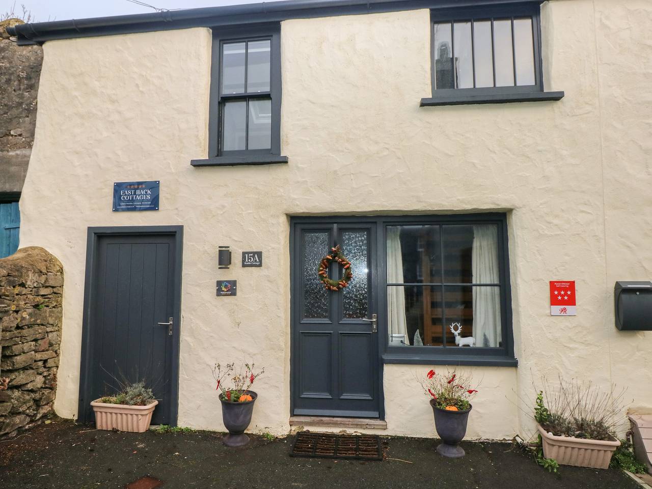 Stable Cottage in Pembroke, Pembrokeshire