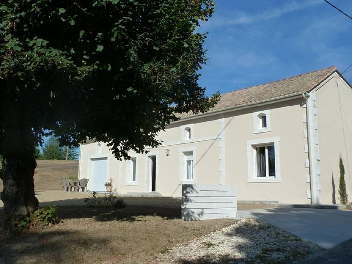 Gîte pour 6 personnes, avec terrasse et jardin - 1