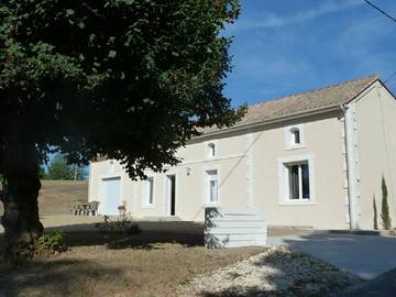 Gîte pour 6 personnes, avec terrasse et jardin à Montpon-Ménestérol