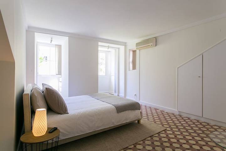 Ganze Wohnung, Al \ 86391 - Charmantes Penthouse in Chiado mit Terrasse. in Encarnação, Costa de Lisboa
