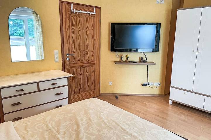 Ferienwohnung für 3 Personen, mit Balkon und Whirlpool in Wanna - 4