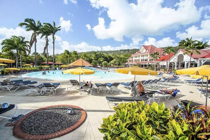 Gîte pour 3 personnes, avec vue ainsi que terrasse et piscine à Sainte-Luce - 4