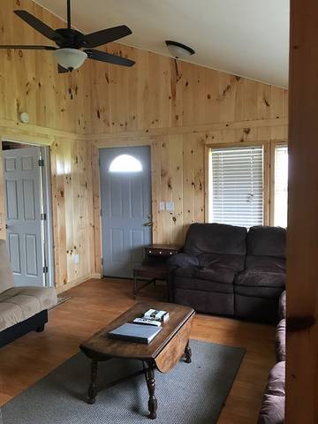 Log Cabin for 8 Guests in Tuscola County, Picture 2