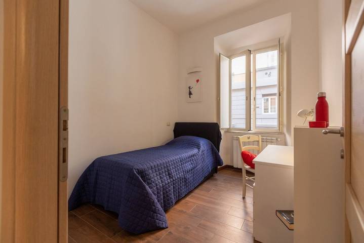 Geheel appartement, GuestHost - Roomy Apartment in Rome's Centre in Centrum van Rome, Rome