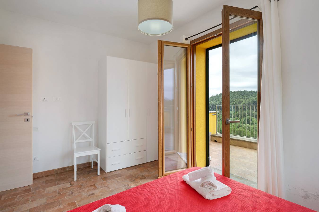 Cały apartament, Apartment 'Camera 2' with Mountain View, Private Terrace and Wi-Fi in Zignago, Prowincja La Spezia