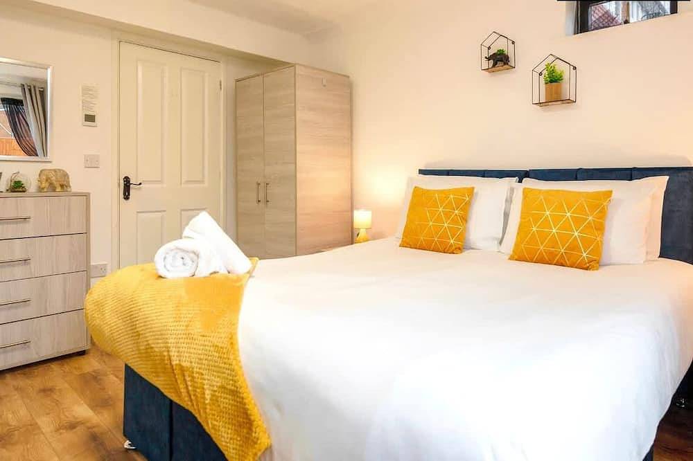 Appartement entier, Studio lumineux avec jardin, parking gratuit et WiFi in Luton, Chiltern Hills