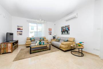 Villa for 8 People in Protaras, South Cyprus, Photo 4