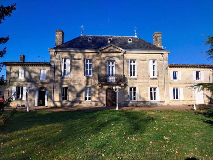 Maison de campagne pour 9 personnes, avec Balcon ainsi que Jardin et Vue à Lansac