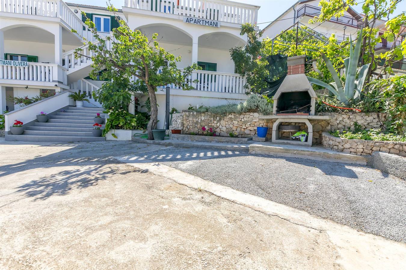 Apartamento entero, Apartments Olivera in Rogoznica, Condado de Šibenik-Knin