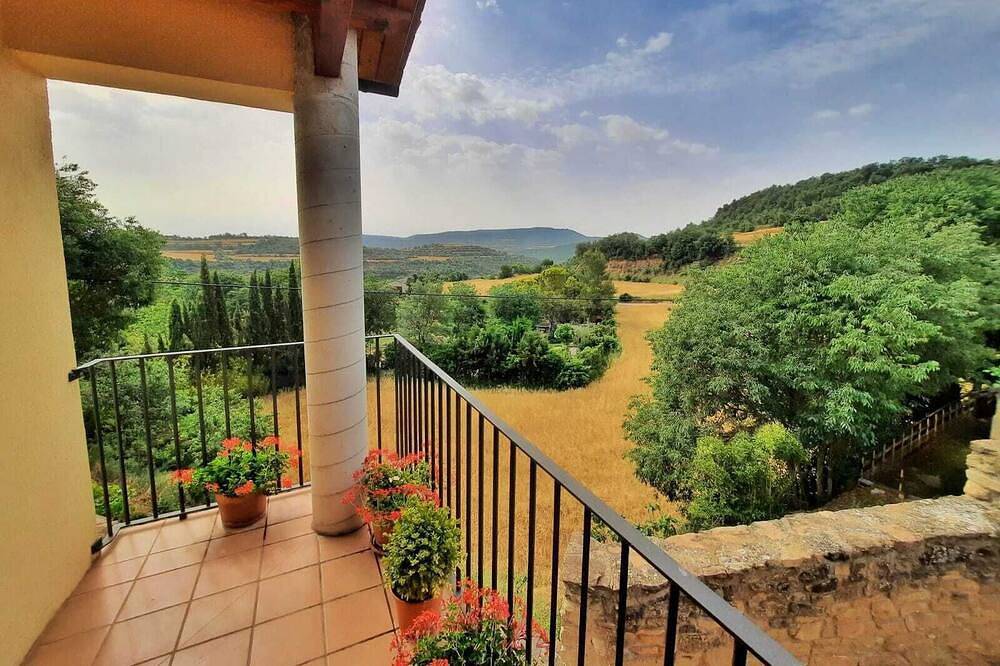 Rural House Cal Planell in Artesa de Segre, Noguera