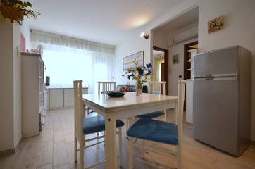 Ferienwohnung für 6 Personen, mit Terrasse und Ausblick in Lignano Pineta